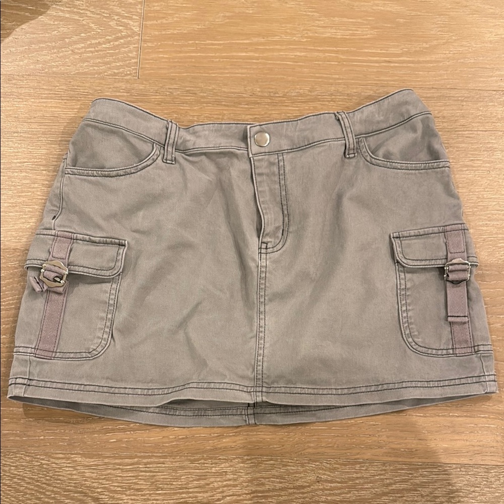Gray Mini Cargo Skirt with Pockets